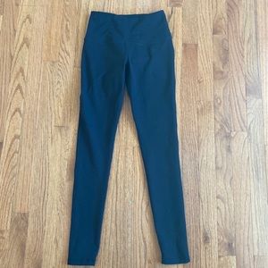 ZELLA HIGH WAISTED LEGGINGS‎